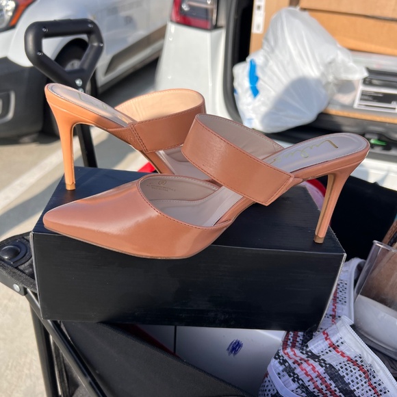 Lulu pointed toe heels - Picture 6 of 9